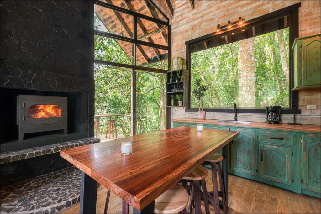Unicorn Lodge: Direct Riverfront : Unique Experience San Gerardo de Dota Zewnętrze zdjęcie